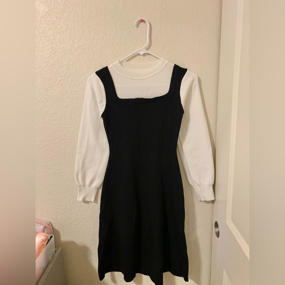 2 in 1 black & white dress🖤🤍